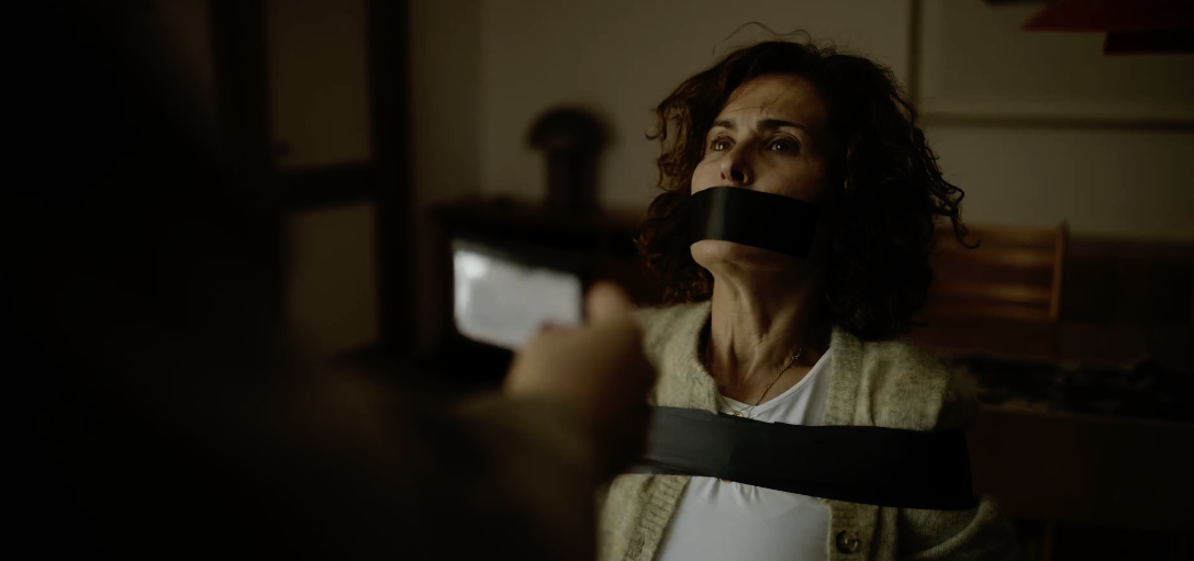 Screenshot aus „Made in China“ - Marie-Lou Sellem als Sophia © WDR 2024