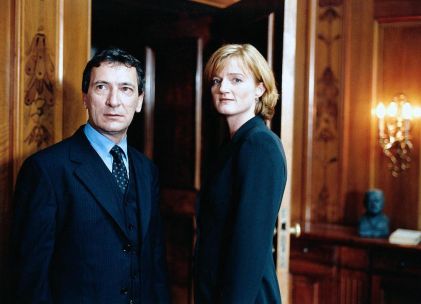 Standfoto aus „Duell der Richter“ Fernsehspiel des SWR Rudolf Kowalski und Nina Petri © 1998 SWR
